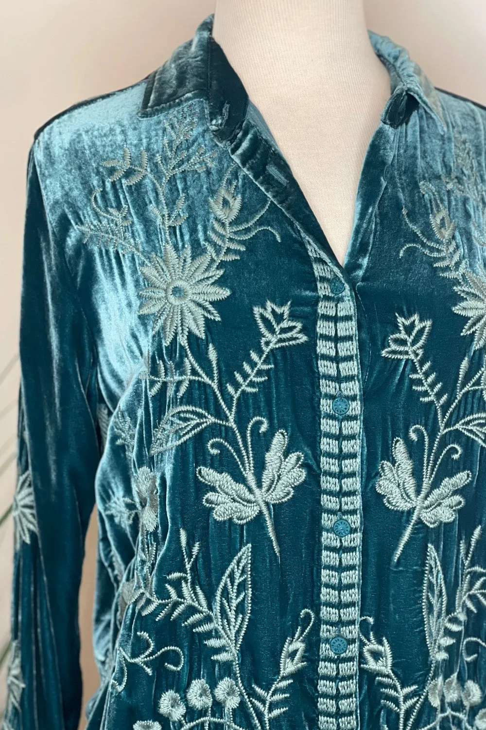 Johnny Was JWLA Georgina Velvet Embroidered Oversized Shirt Boho Chic J10723 *