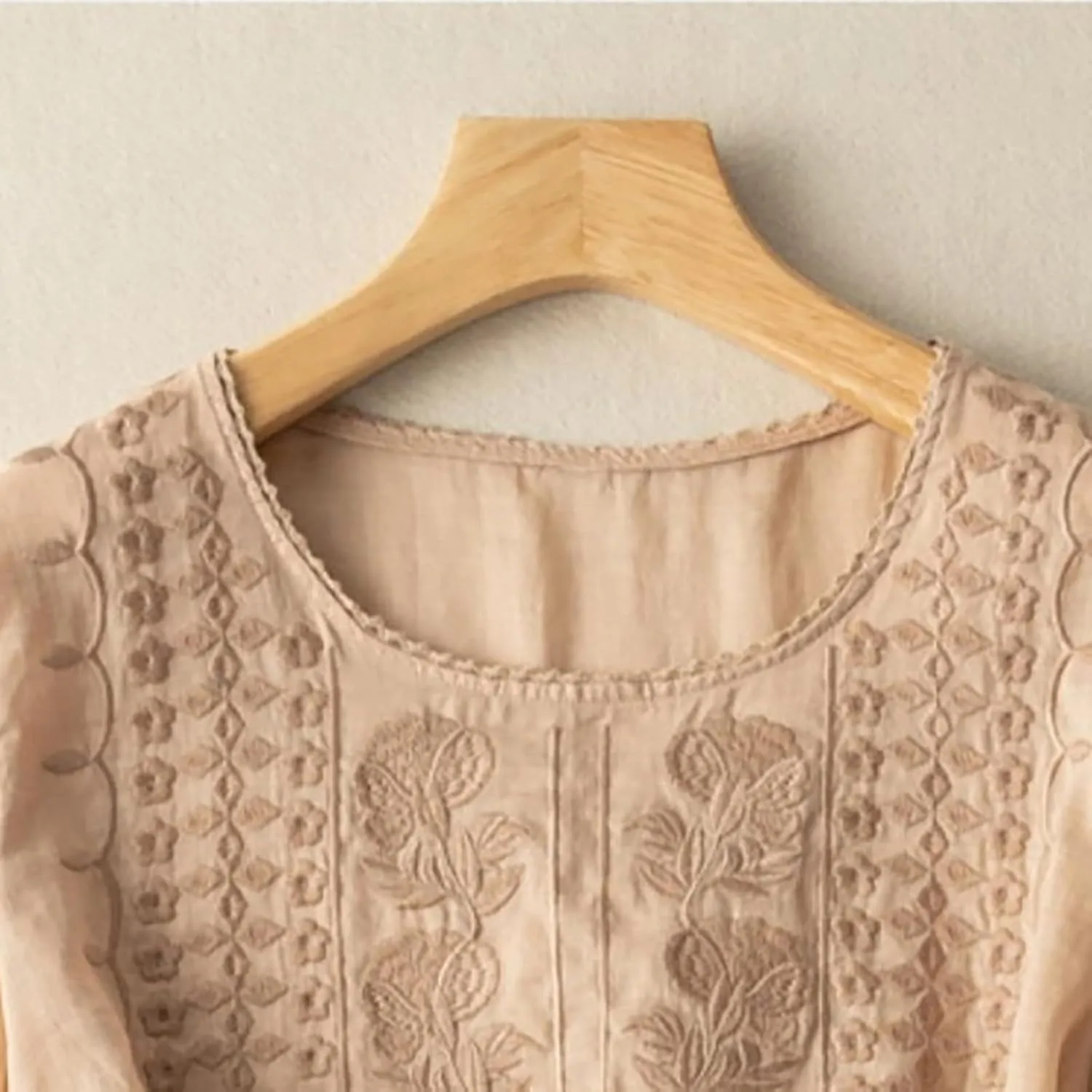 Womens Linen Shirt Short Sleeve Shirts Summer Loose Crew Neck Casual Boho Top Vintage Embroidered Outfits Blouse